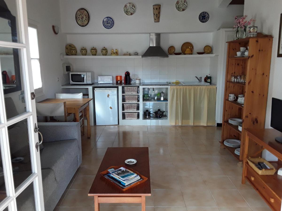 カラ・エン・ブラネスApartamento En Calan Blanes, Ciutadellaアパートメント エクステリア 写真